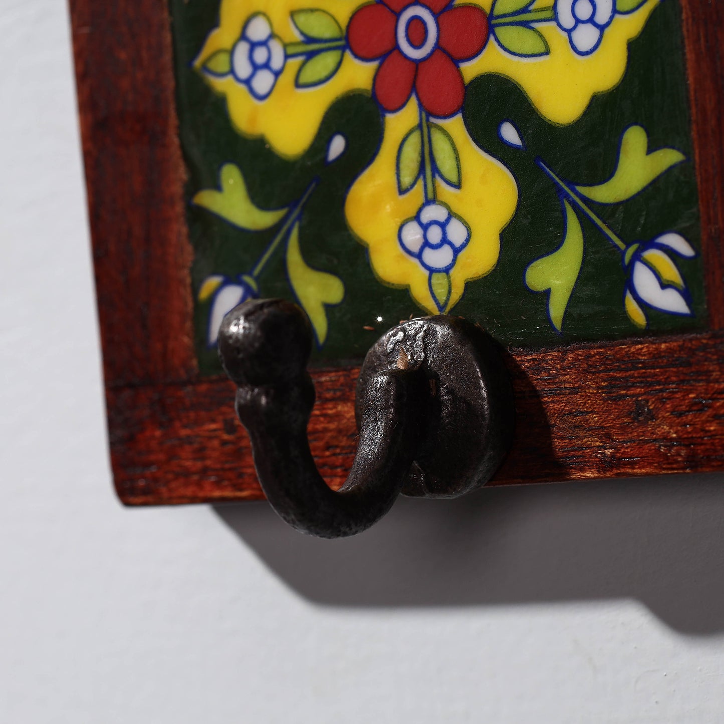 ceramic hook hanger