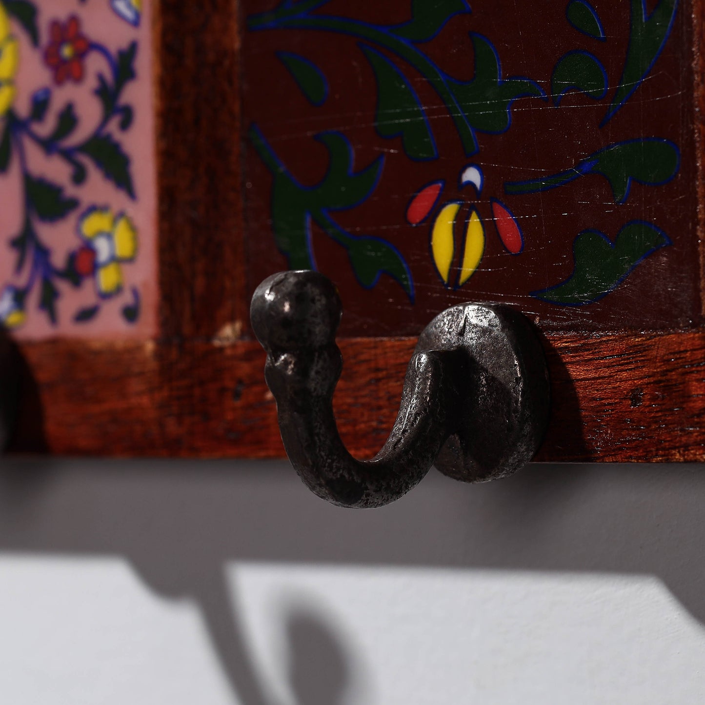 ceramic hook hanger