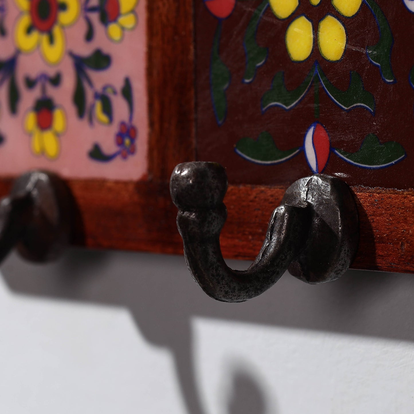 ceramic hook hanger