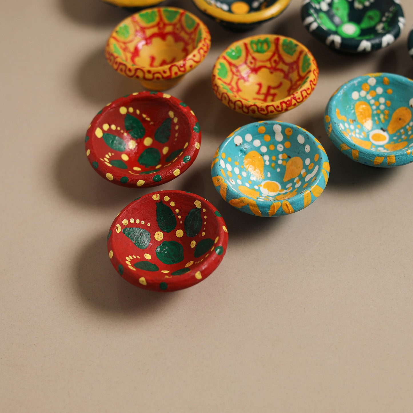 Decorative handpainted clay diya (set of 10) 01