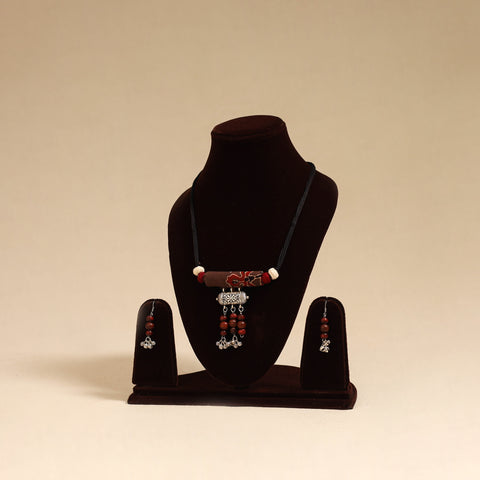 Black - handmade fabart shell necklace set 30 - handcrafted