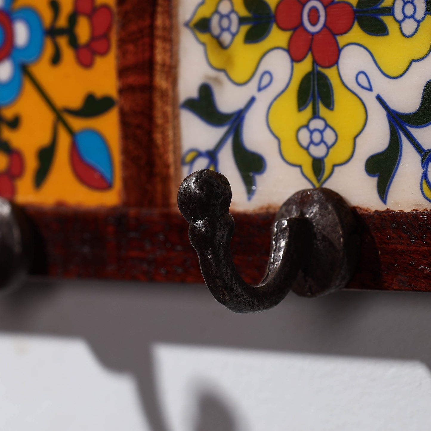 ceramic hook hanger