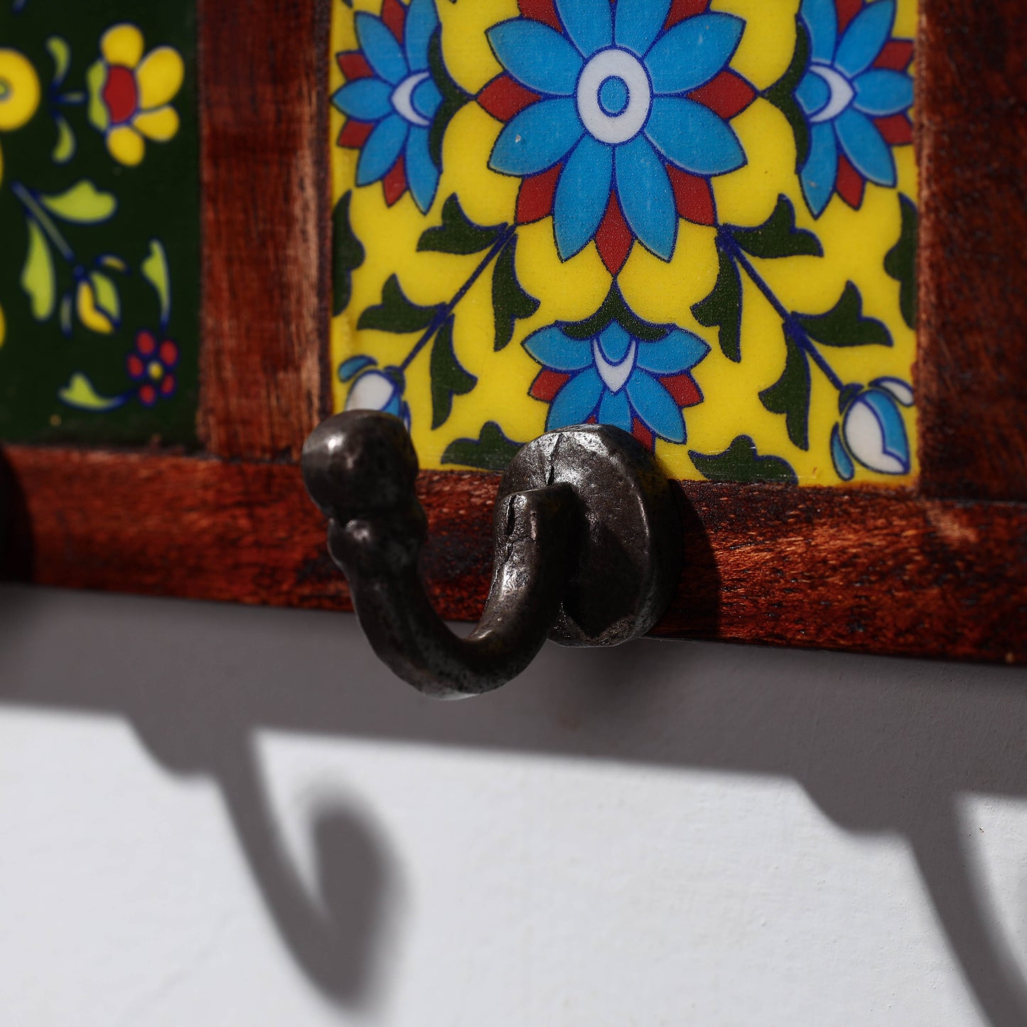 ceramic hook hanger