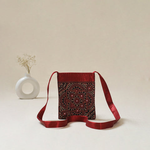 Kutch Neran Hand Embroidered Sling Bag 01