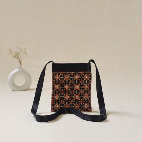 Kutch Neran Hand Embroidered Sling Bag 12