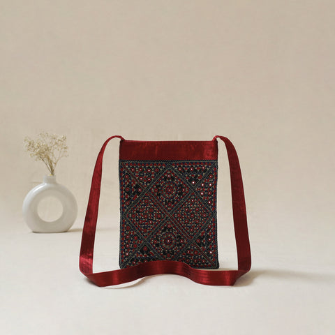 Kutch Neran Hand Embroidered Sling Bag 17