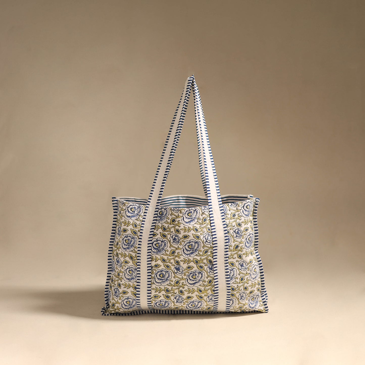 Blue - floral hand tote bag 06 - handcrafted