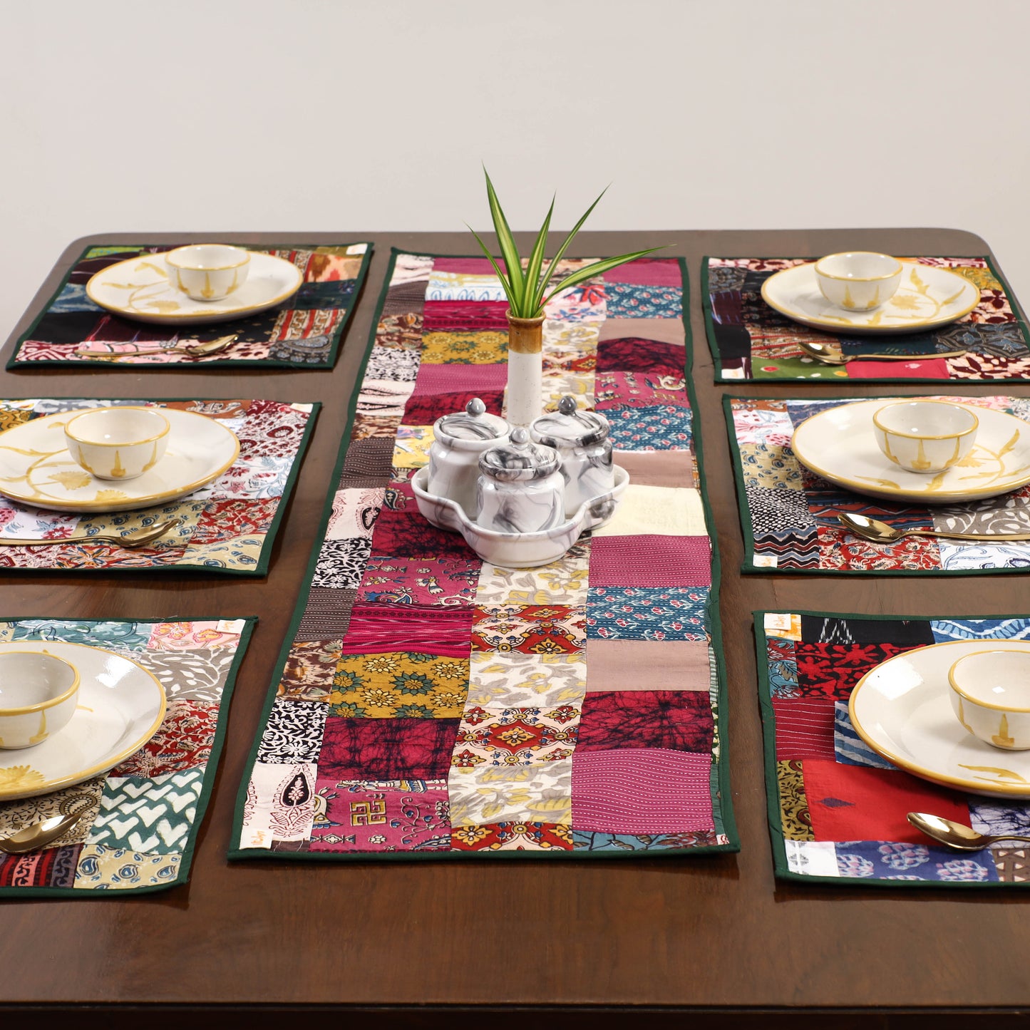 Multicolor - handcrafted cotton fusion table runner set