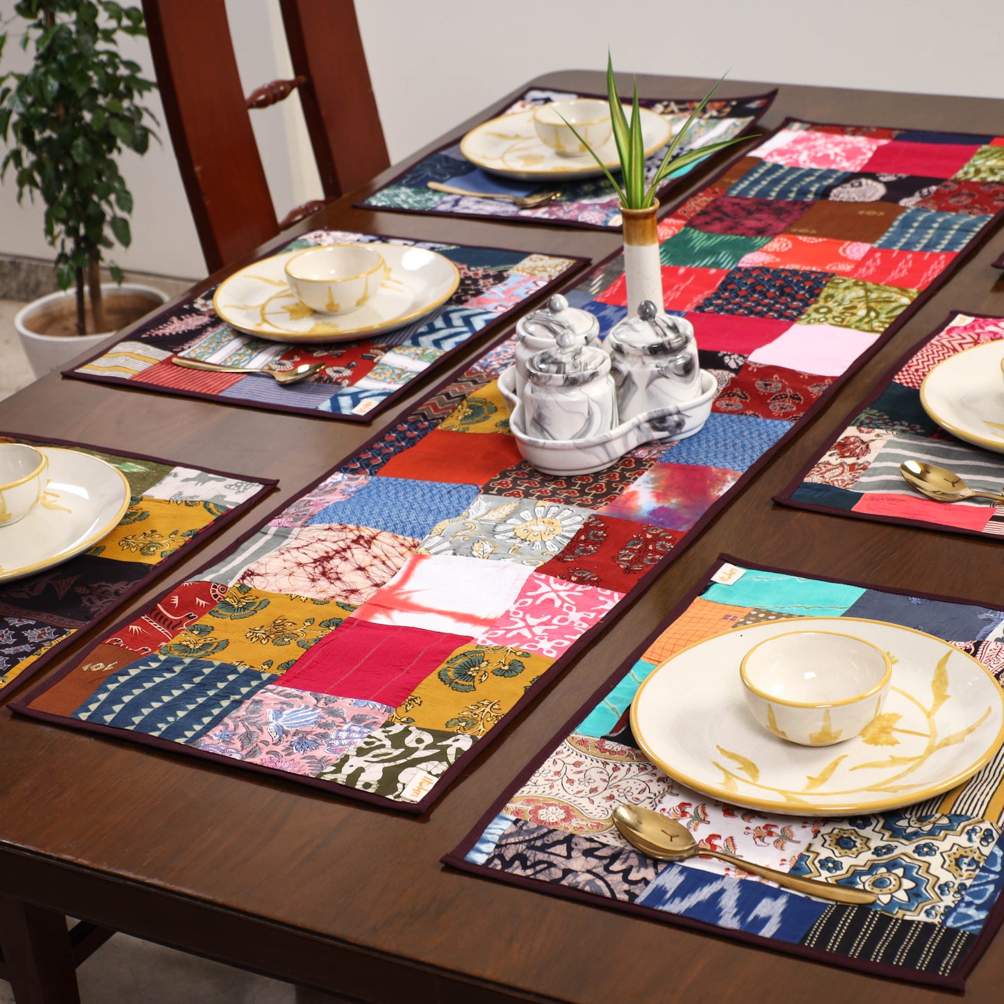 Multicolor - handcrafted cotton fusion table runner set