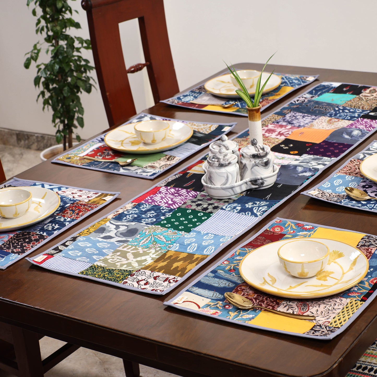 Multicolor - handcrafted cotton fusion table runner set