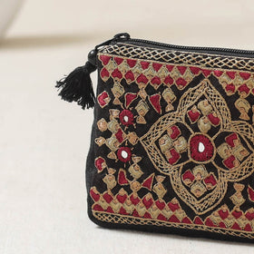 Kutch Neran Hand Embroidered Coin Pouch 73