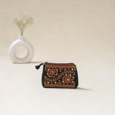 Kutch Neran Hand Embroidered Coin Pouch 74