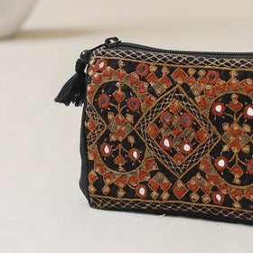 Kutch Neran Hand Embroidered Coin Pouch 75