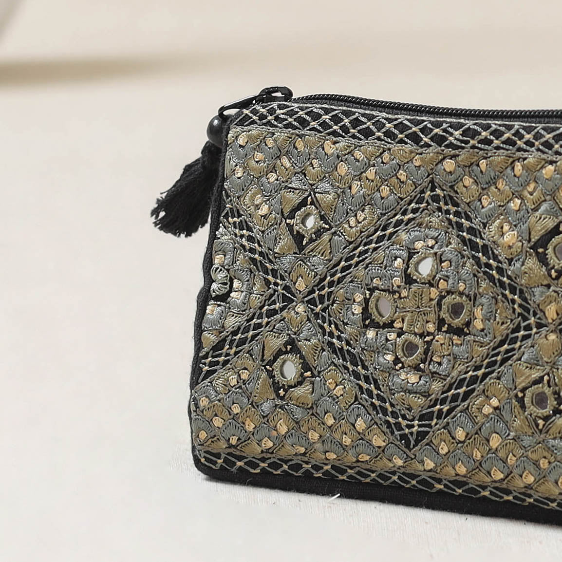 Kutch Neran Hand Embroidered Coin Pouch 77