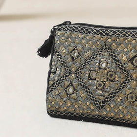 Kutch Neran Hand Embroidered Coin Pouch 77