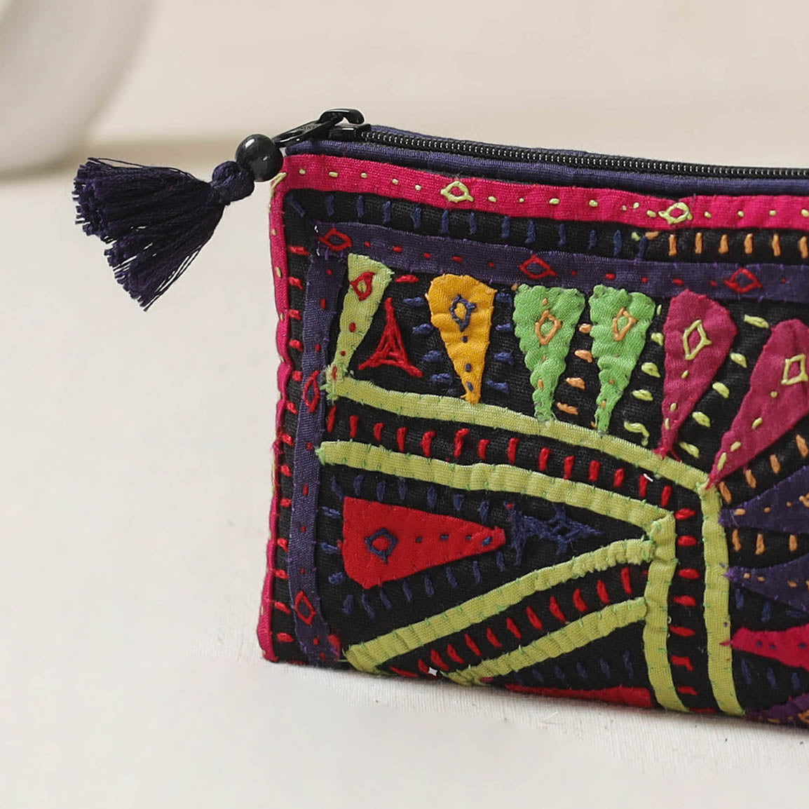 Kutch Dhebariya Qatab Hand Embroidered Coin Pouch 83
