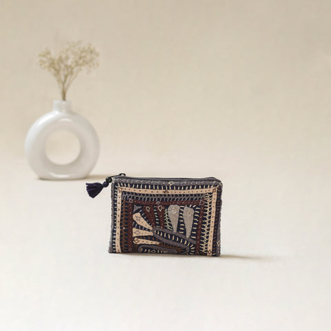 Kutch Dhebariya Qatab Hand Embroidered Coin Pouch 85