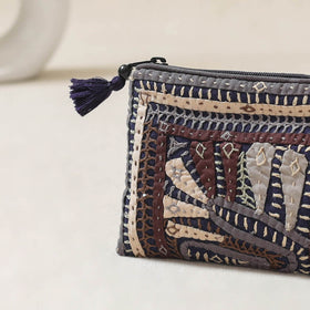 Kutch Dhebariya Qatab Hand Embroidered Coin Pouch 85