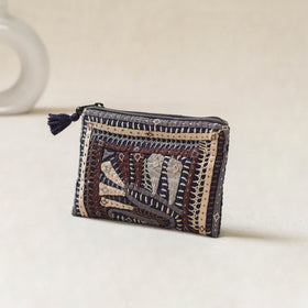 Kutch Dhebariya Qatab Hand Embroidered Coin Pouch 85
