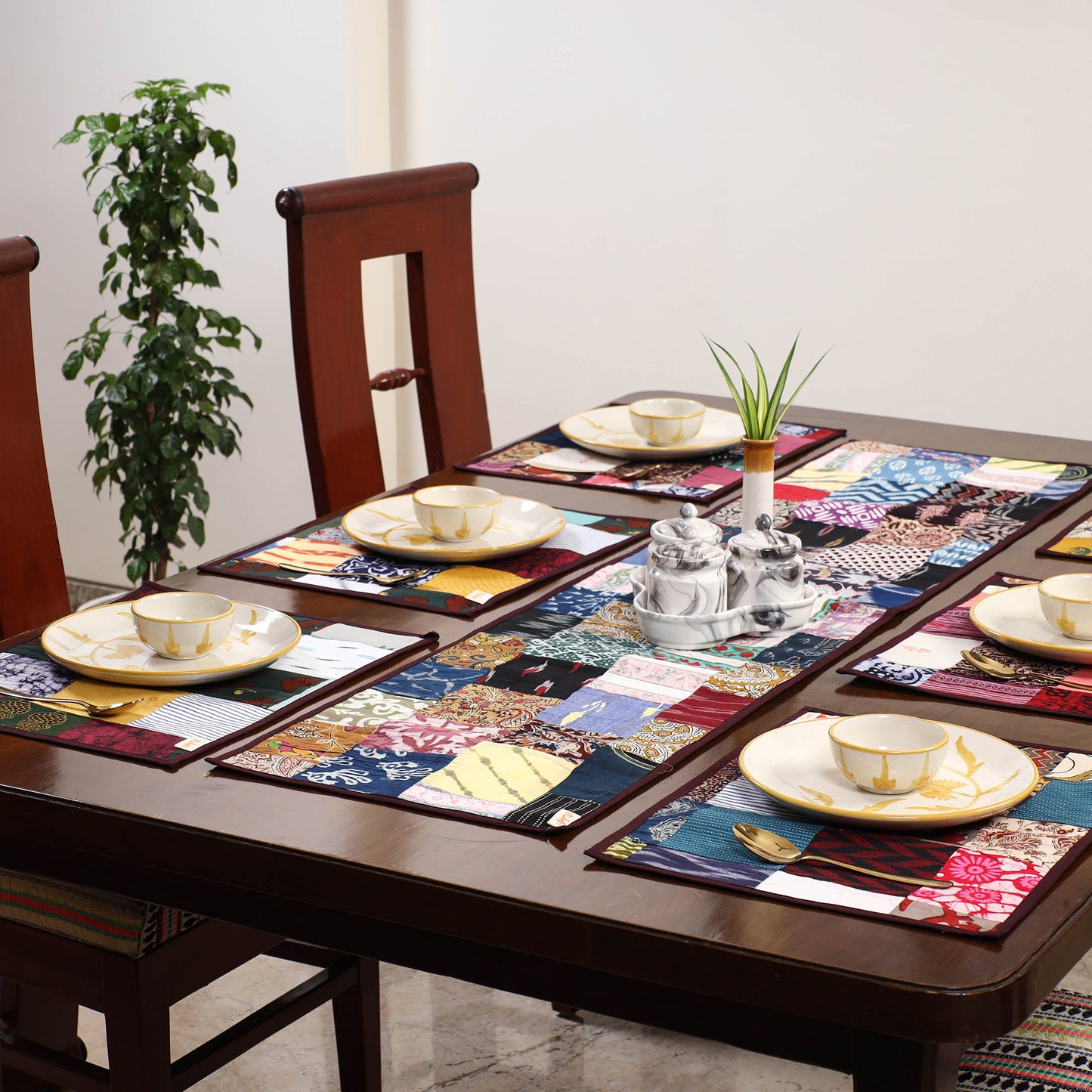 Multicolor - handcrafted cotton fusion table runner set