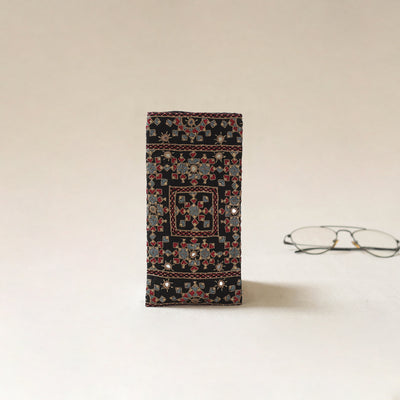 Kutch Neran Hand Embroidered Spectacle Pouch 30