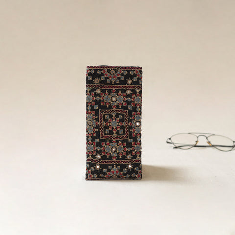 Kutch Neran Hand Embroidered Spectacle Pouch 30