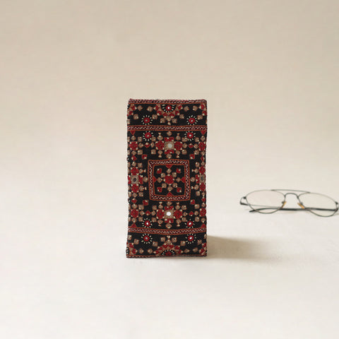 Kutch Neran Hand Embroidered Spectacle Pouch 31