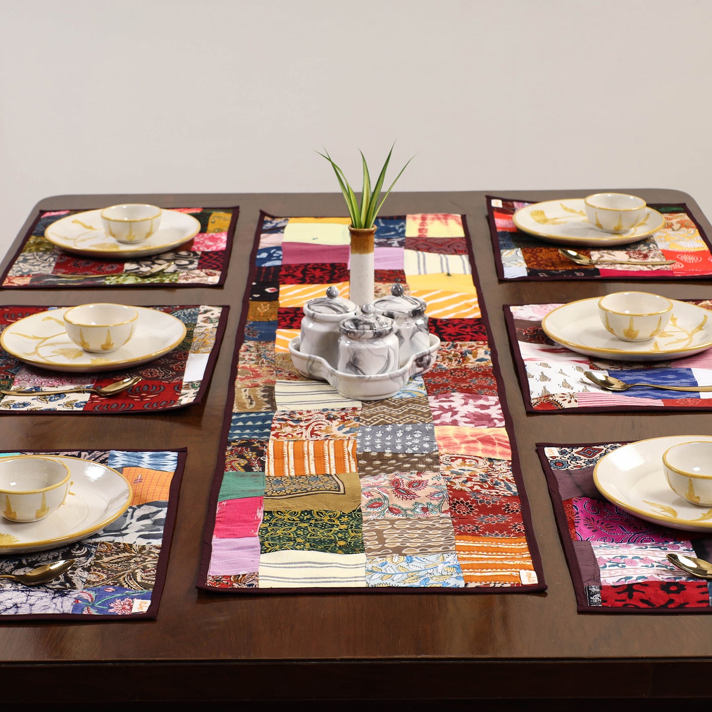 Multicolor - handcrafted cotton fusion table runner set