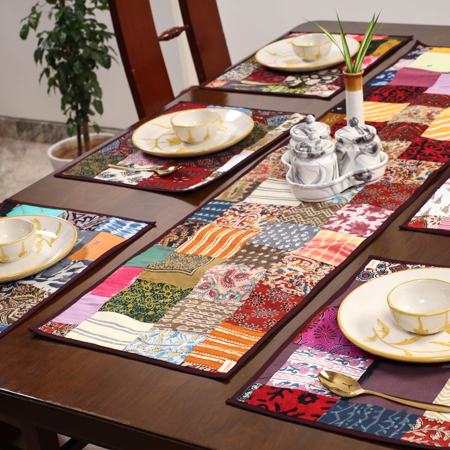 Multicolor - handcrafted cotton fusion table runner set