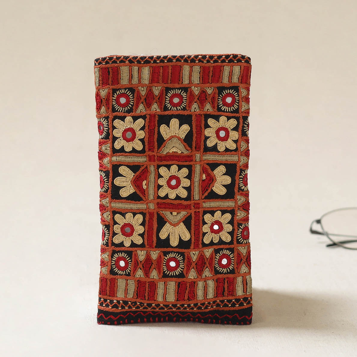 Kutch Pakko Hand Embroidered Spectacle Pouch 38