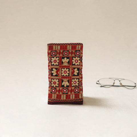 Kutch Pakko Hand Embroidered Spectacle Pouch 38