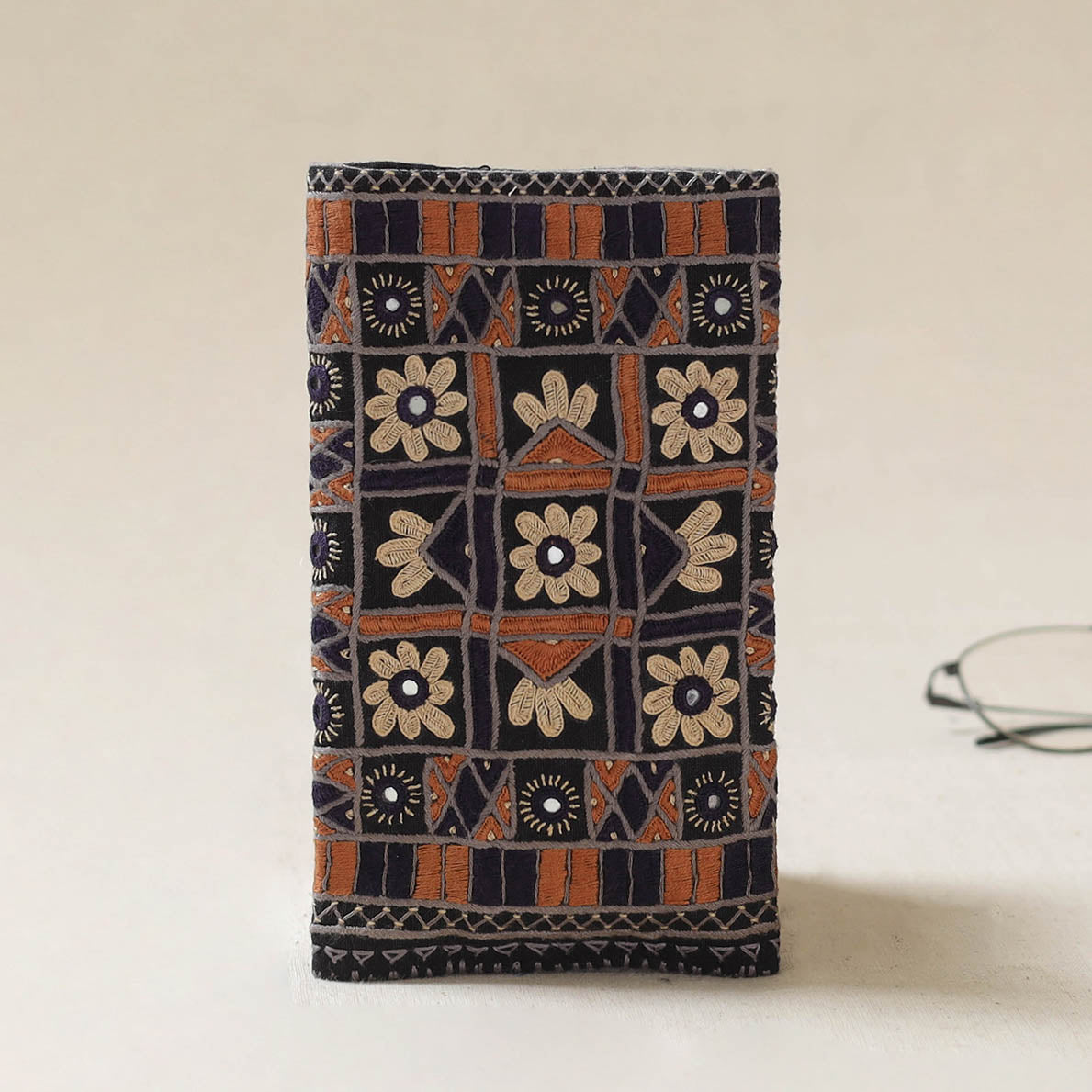 Kutch Pakko Hand Embroidered Spectacle Pouch 41