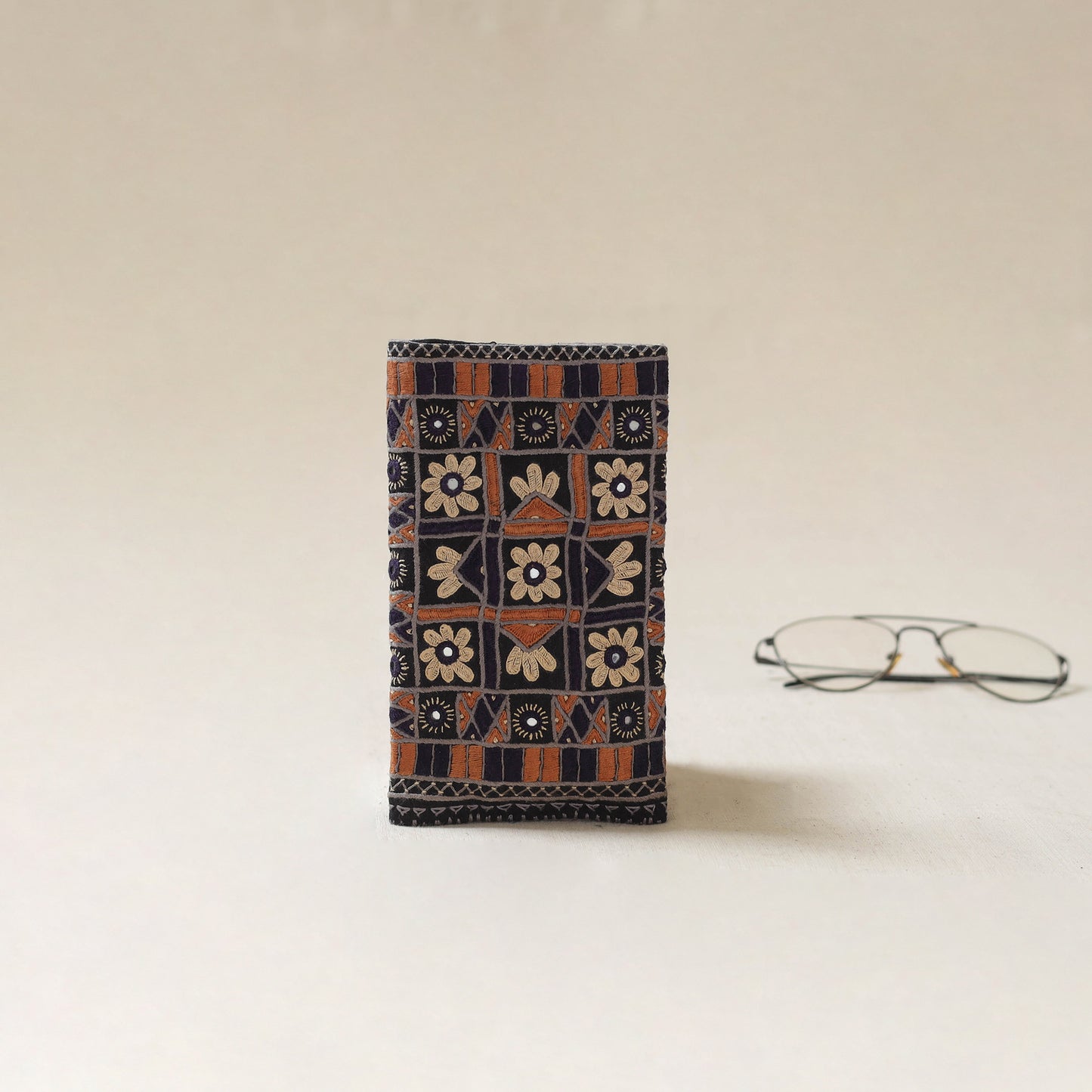 Kutch Pakko Hand Embroidered Spectacle Pouch 41