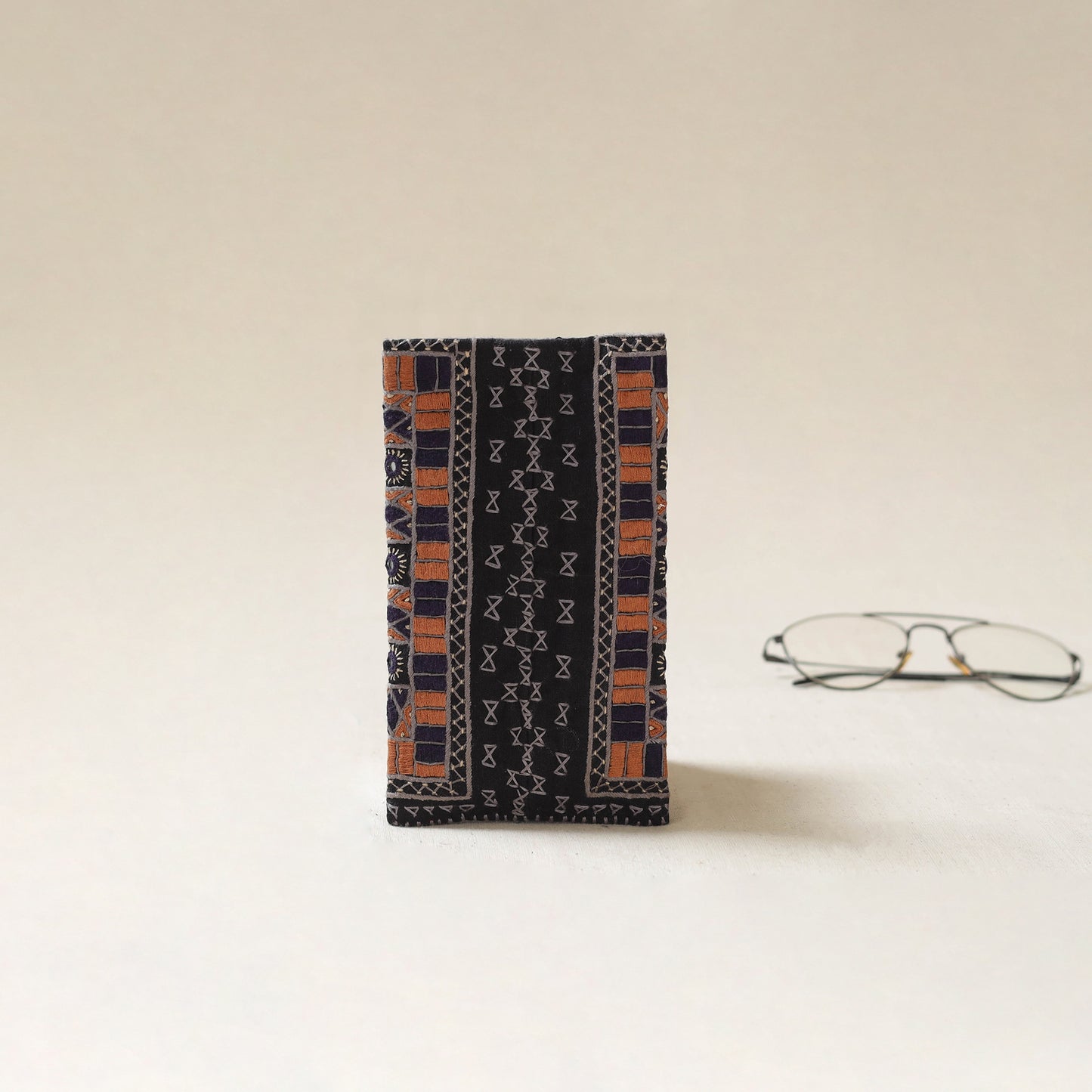 Kutch Pakko Hand Embroidered Spectacle Pouch 41