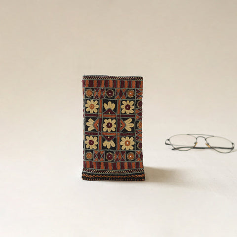 Kutch Pakko Hand Embroidered Spectacle Pouch 42