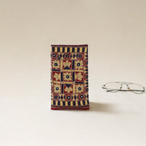 Kutch Pakko Hand Embroidered Spectacle Pouch 43