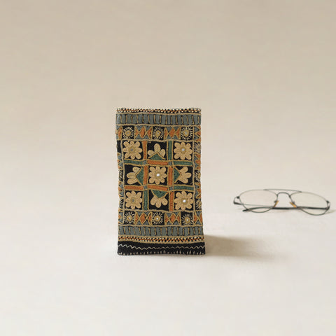 Kutch Pakko Hand Embroidered Spectacle Pouch 44