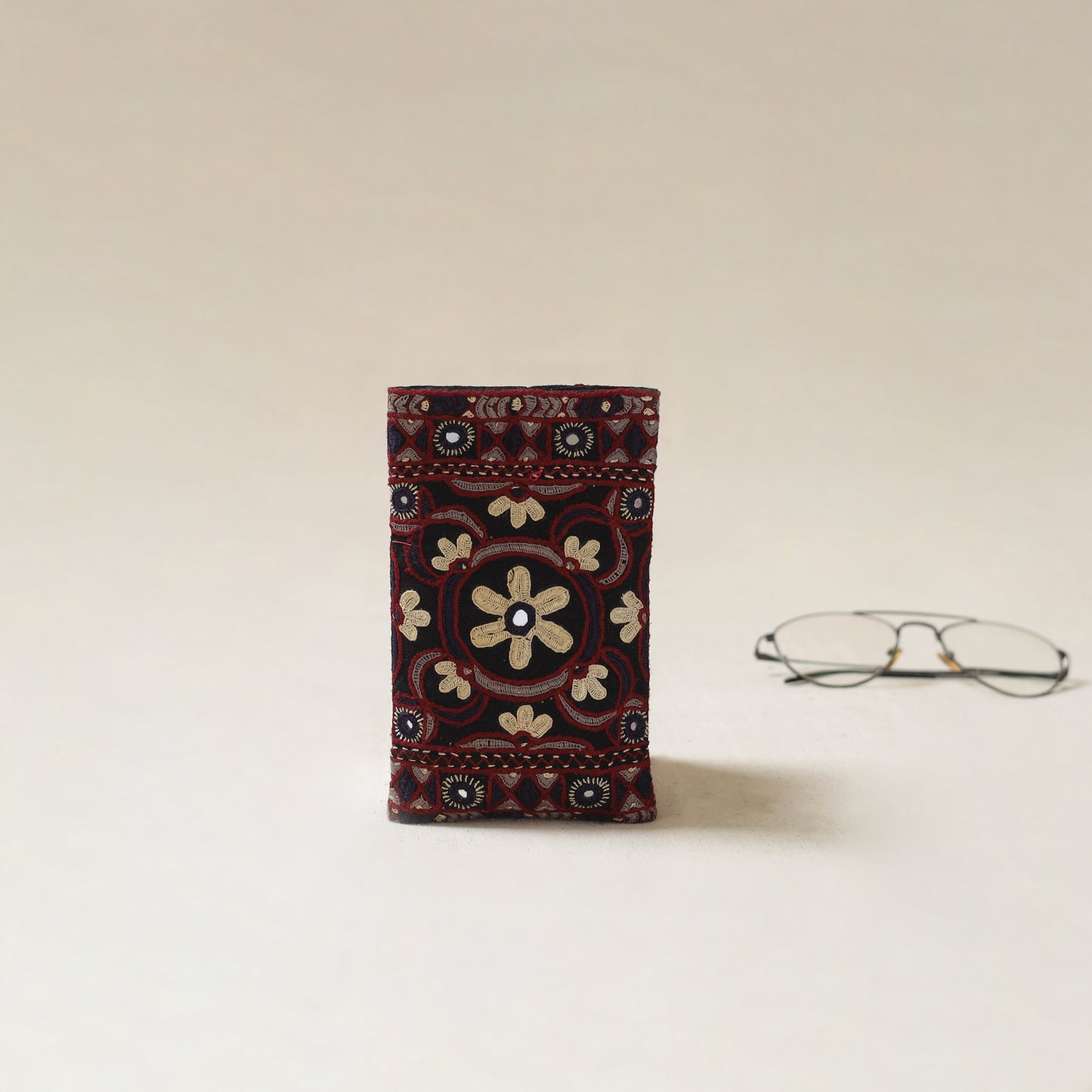 Kutch Pakko Hand Embroidered Spectacle Pouch 45