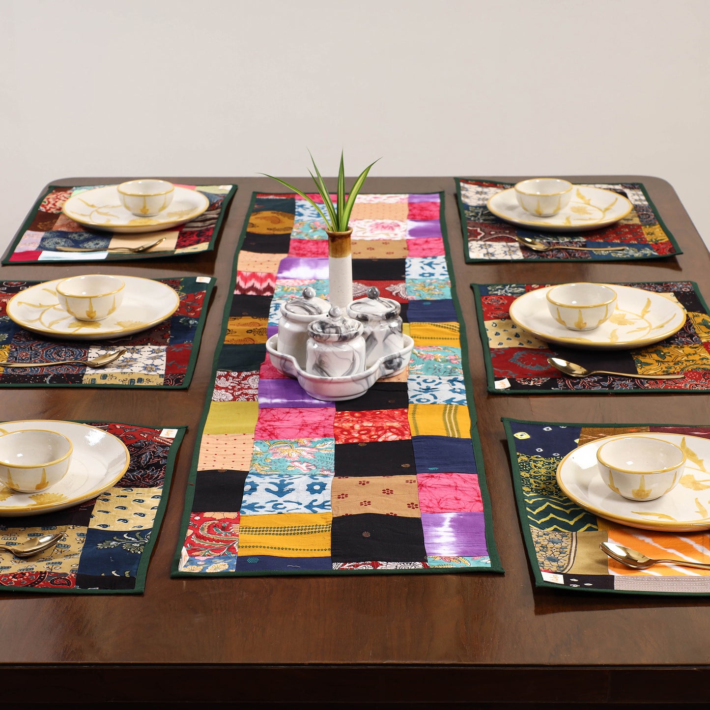 Multicolor - handcrafted cotton fusion table runner set