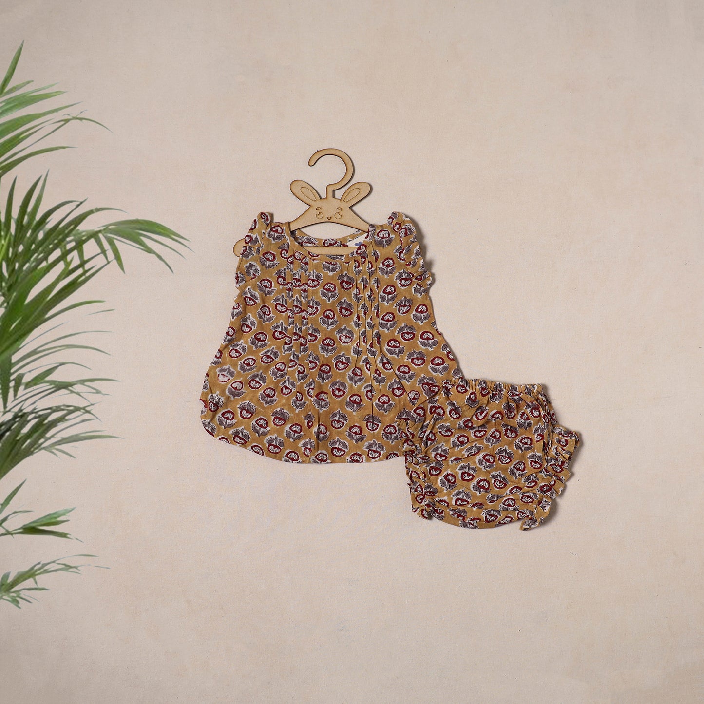 Pure Cotton Baby Girls Floral Print Top & Shorts (6-12 Months) 11