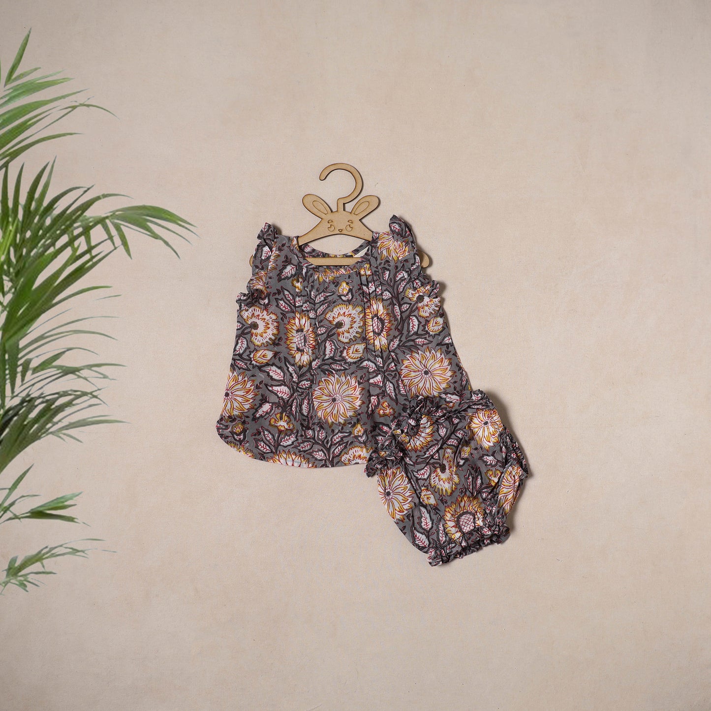 Pure Cotton Baby Girls Floral Print Top & Shorts (6-12 Months) 23