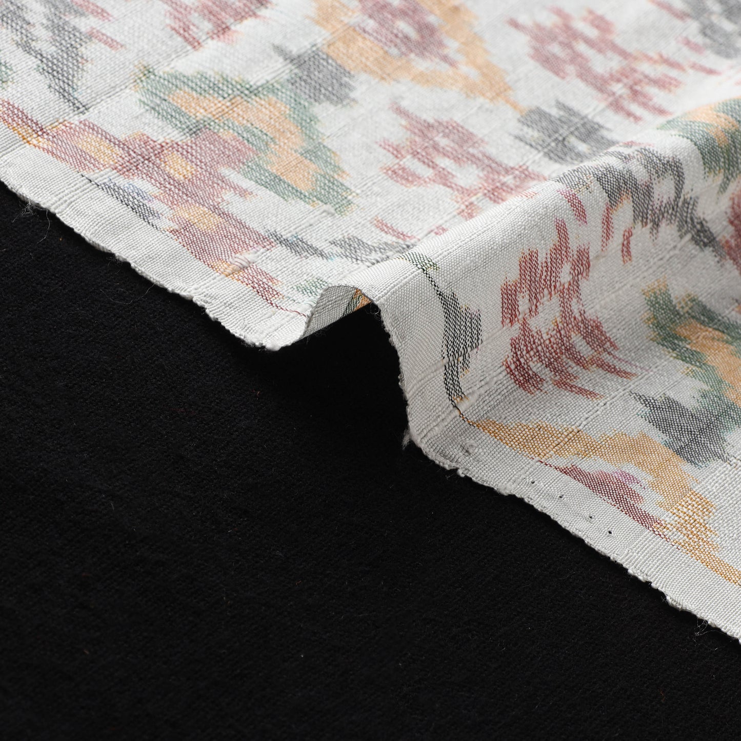 Pochampally Ikat Pure Handloom Raw Silk Fabric 04