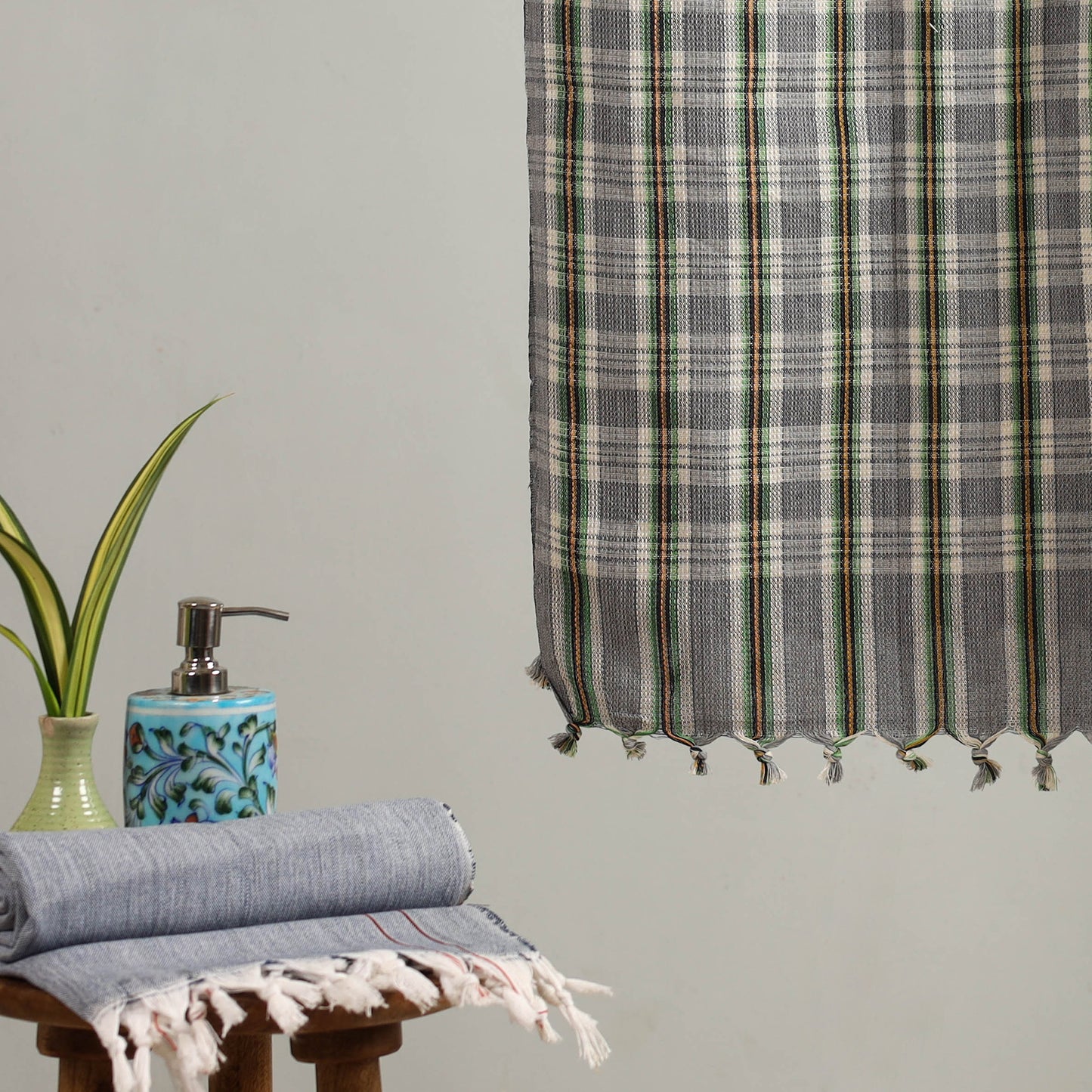 Buy Handloom Fine Cotton Checks Bath Towel