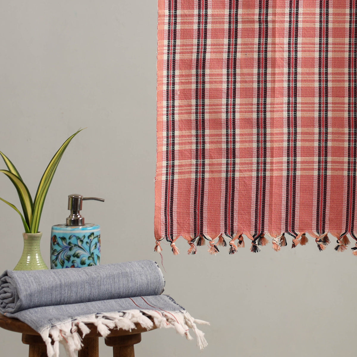 Buy Handloom Fine Cotton Checks Bath Towel