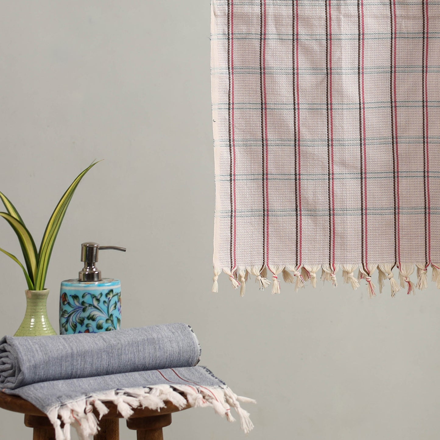 Buy Handloom Fine Cotton Checks Bath Towel