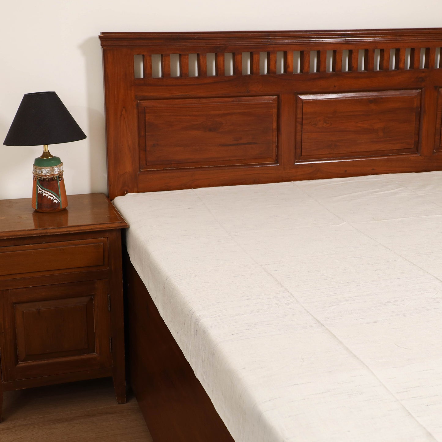 Handloom Cotton Single Bedsheet (90 x 60 in) 195