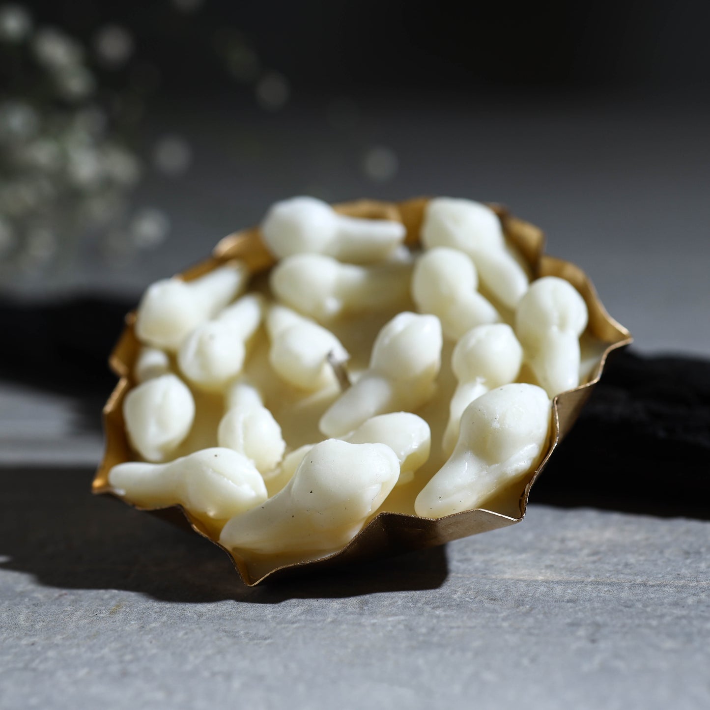 Handcrafted Metal Urli Soy Wax Mogra Scented Candle For Gifting 05