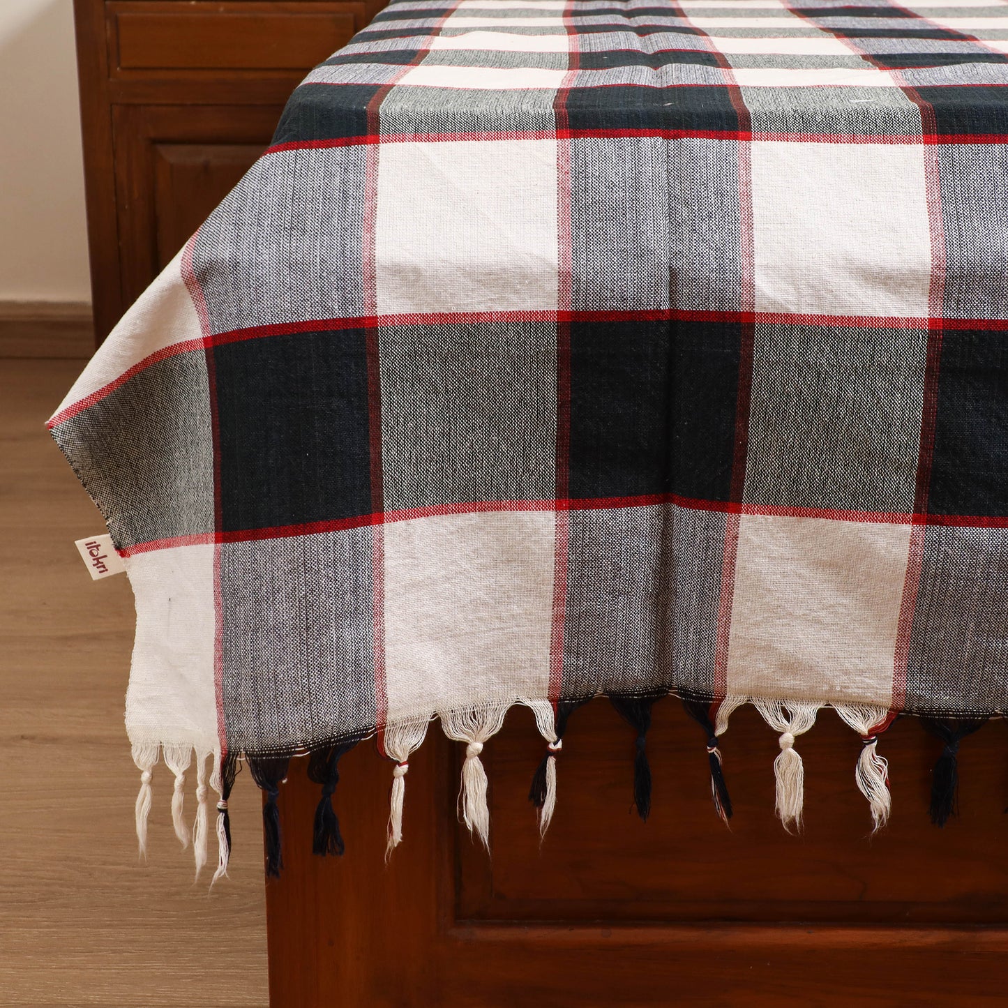 Handloom Cotton Single Bedsheet (90 x 60 in) 205