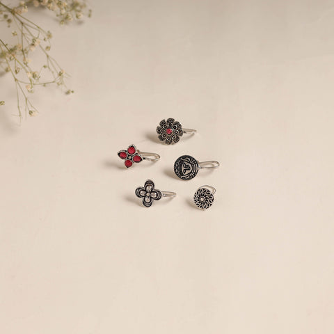 Antique silver finish oxidised stone work nosepin (set