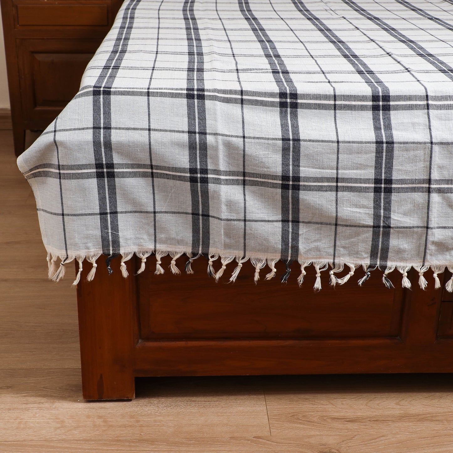 Handloom Cotton Single Bedsheet (90 x 60 in) 223